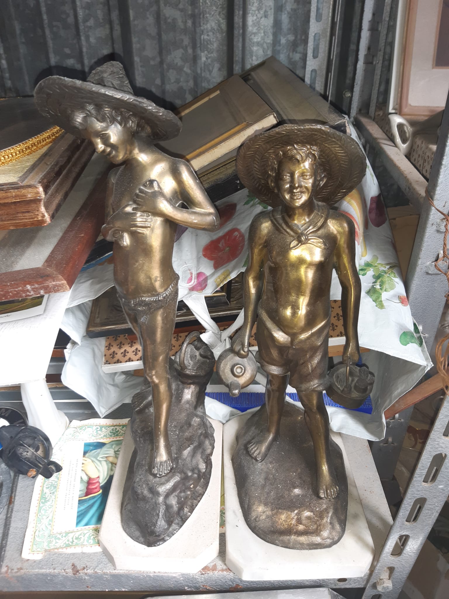 Paar Deko-Statuen